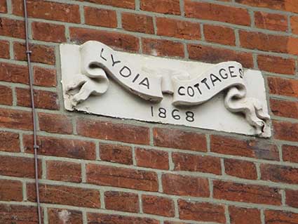 Ipswich Historic Lettering: Lydia Cottages 2020