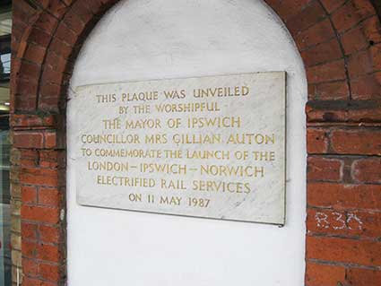 Ipswich Historic Lettering: Ipswich station plaque