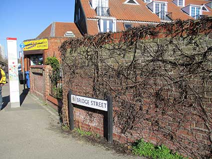 Ipswich Historic Lettering: Bridge Street sign 2021