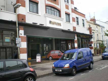 Ipswich Historic Lettering: Cheltenham Daffodil 3