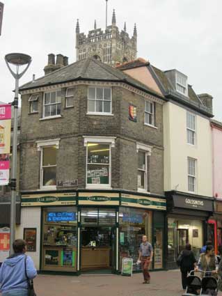 Ipswich Historic Lettering: Tavern Street crest 2