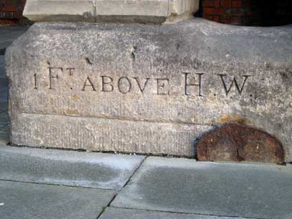 Ipswich Historic Lettering: Custom House 1