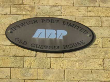 Ipswich Historic Lettering: Custom House 10