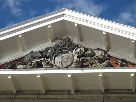 Ipswich Historic Lettering: Custom House crest