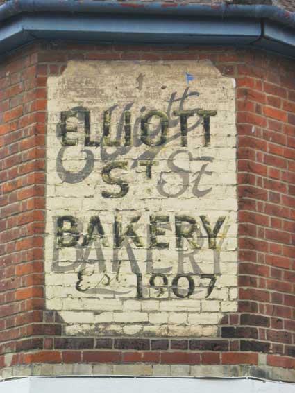 Ipswich Historic Lettering: Elliott Street Bakery 2014