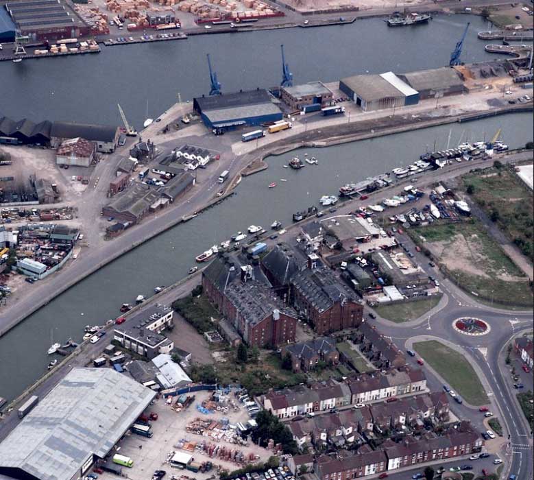 Ipswich Historic Lettering: Felaw Street 1990s aerial photograph