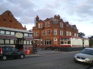 Historic signs: Felixstowe Fludyers Arms