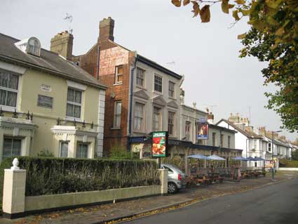 Ipswich Historic Lettering: Felixstowe Stores 1