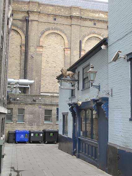 Ipswich Historic Lettering: Golden Lion, Lion Street 2021