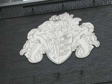 Ipswich Historic Lettering: Grafton House crest 2