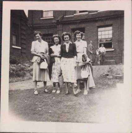 Ipswich Historic Lettering: Hope Hse Land Girls 9