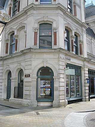 Ipswich Historic Lettering: Lion St 10