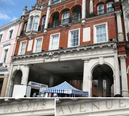 Ipswich Historic Lettering: Lloyds Avenue 1