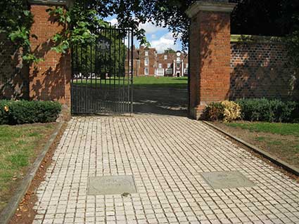 Ipswich Historic Lettering: Chistchurch Mansion gates 1