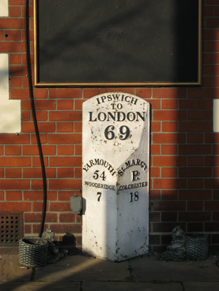 Ipswich Historic Lettering: Milepost at Mulberry Tree