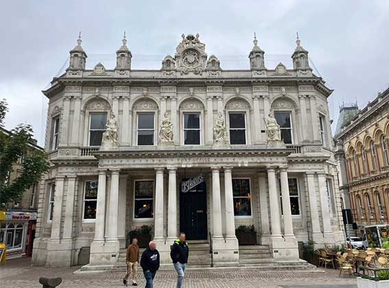 Ipswich Historic Lettering: Post Office front 2022