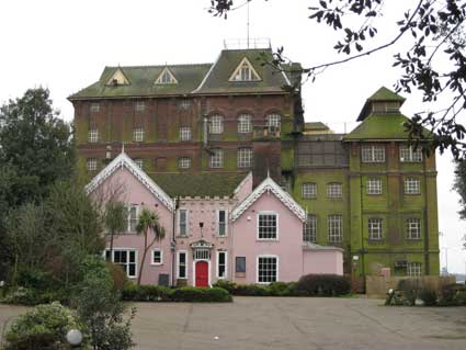 Ipswich Historic Lettering: Tolly Brewery 14