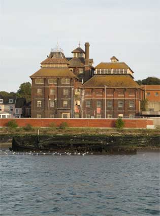 Ipswich Historic Lettering: Tolly Brewery 33