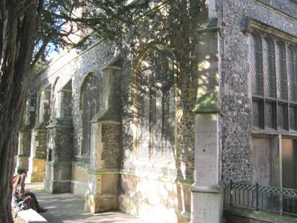 Ipswich Historic Lettering:  T Rush buttress 3