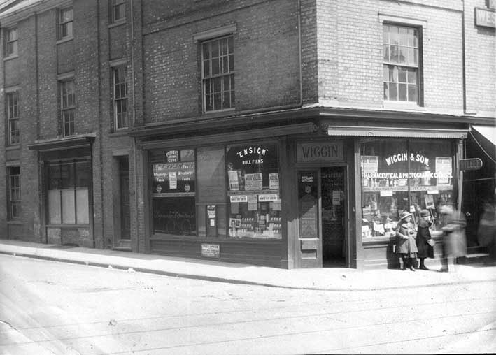 Ipswich Historic Lettering: Wiggin Chemists 1a